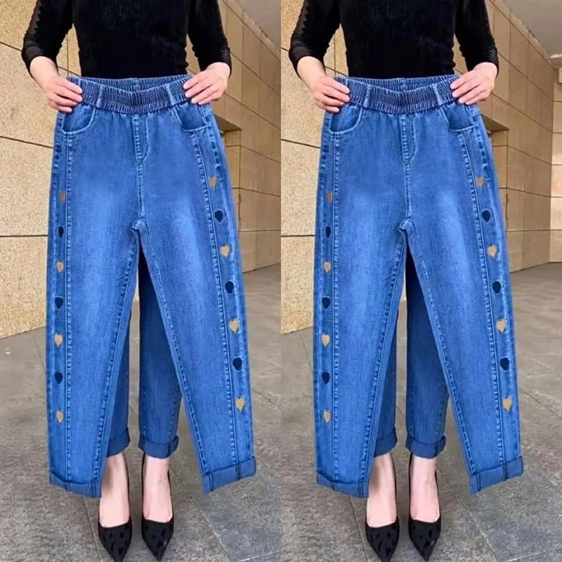 Soraya – Highly Stretchy Women’s Jeans with Heart Embroidery