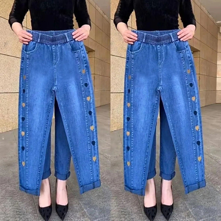 Soraya – Highly Stretchy Women’s Jeans with Heart Embroidery