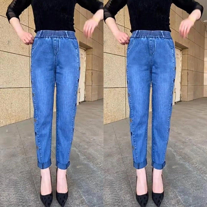 Soraya – Highly Stretchy Women’s Jeans with Heart Embroidery