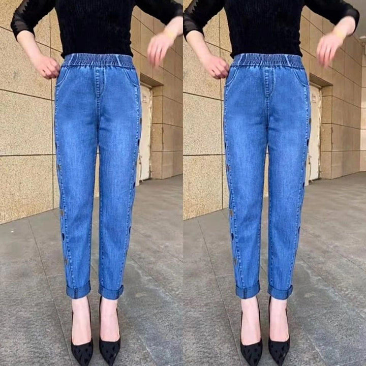 Soraya – Highly Stretchy Women’s Jeans with Heart Embroidery