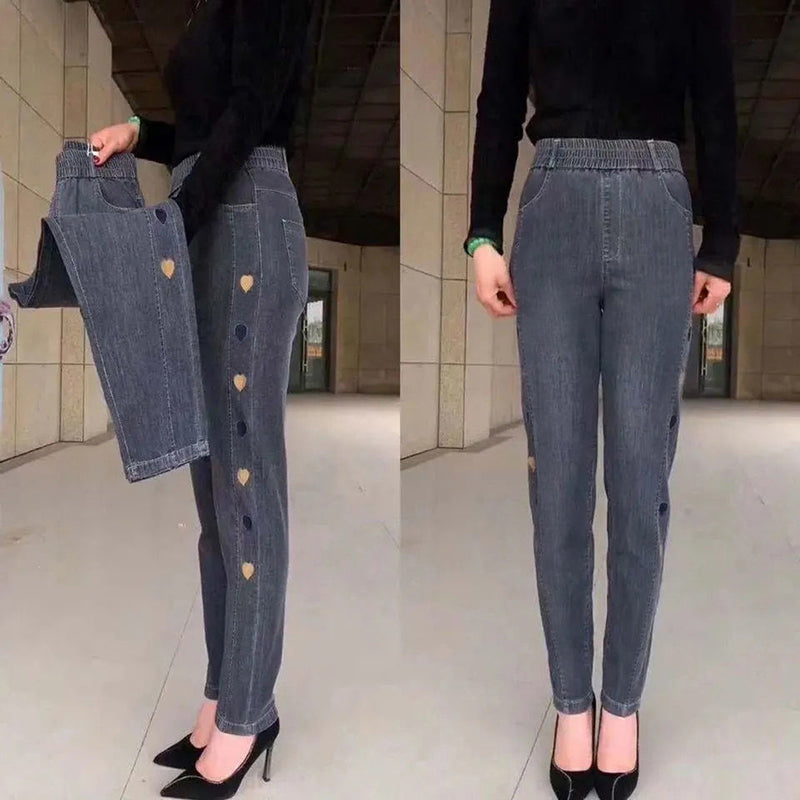 Soraya – Highly Stretchy Women’s Jeans with Heart Embroidery