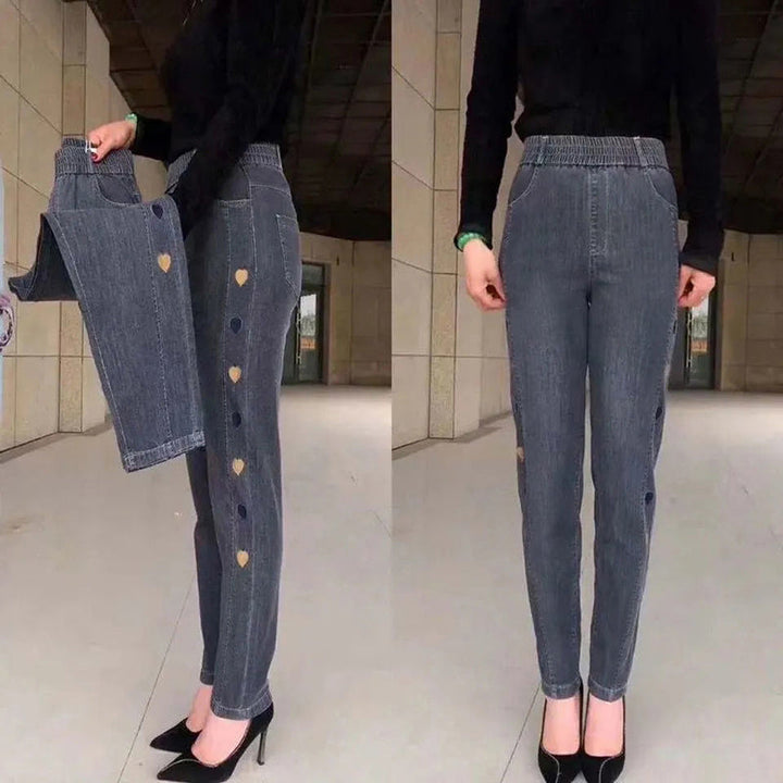 Soraya – Highly Stretchy Women’s Jeans with Heart Embroidery
